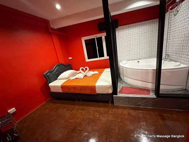 Cherry Massage Jacuzzi Room Bangkok